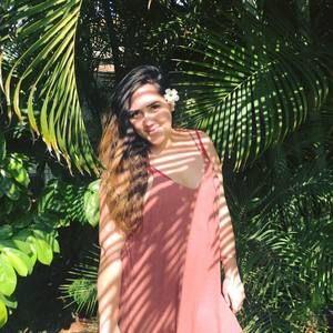 Meet your Posher, Lia